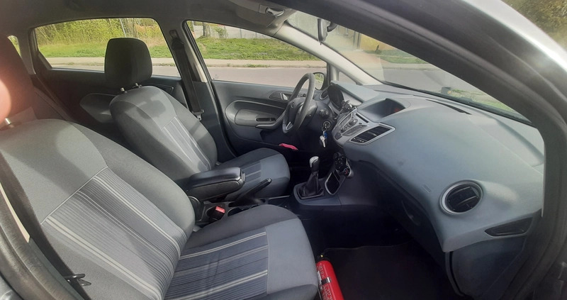 Ford Fiesta cena 13000 przebieg: 163000, rok produkcji 2009 z Poznań małe 92